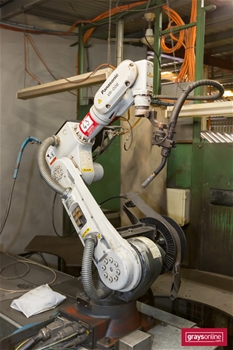 Robotic 3 Station Mig Welding Cell